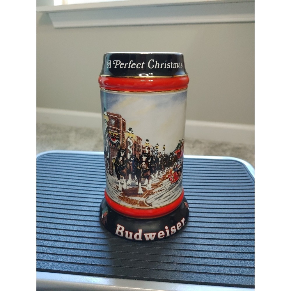 Vintage 1992 Budweiser Holiday Stein " A Perfect Christmas " Collector's Series